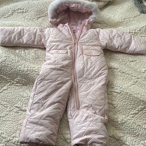 Gap snowsuit